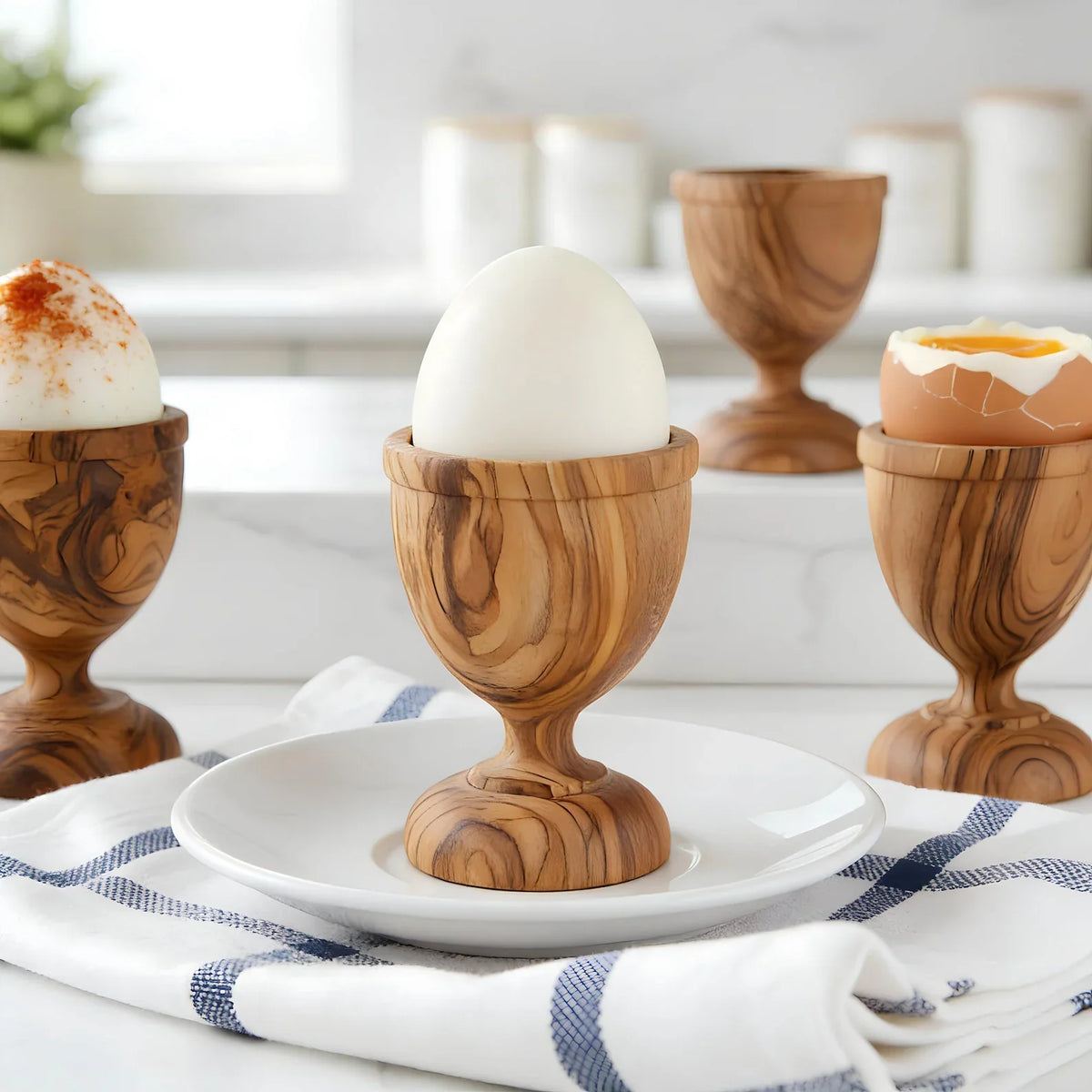 Coquetier en bois d'olivier