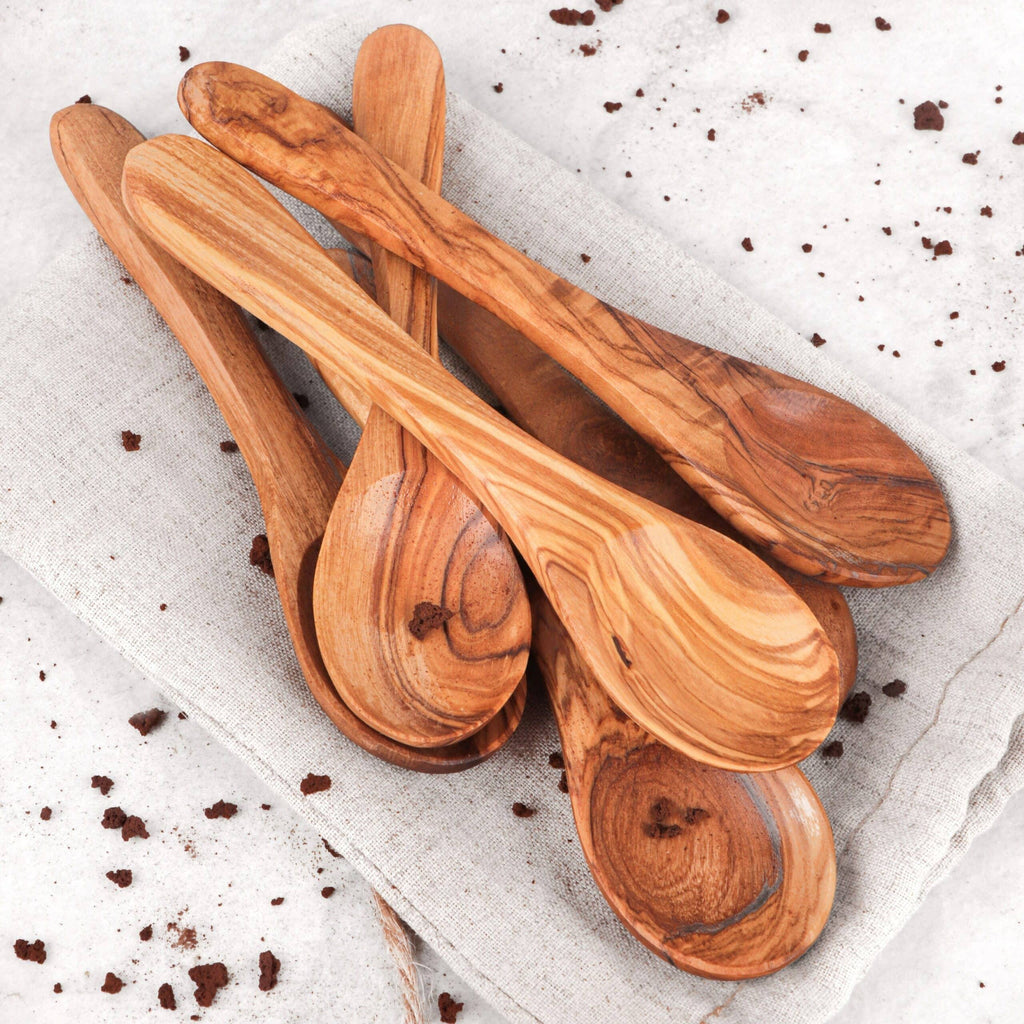 Cuillère en bois d'olivier fabriquée à la main