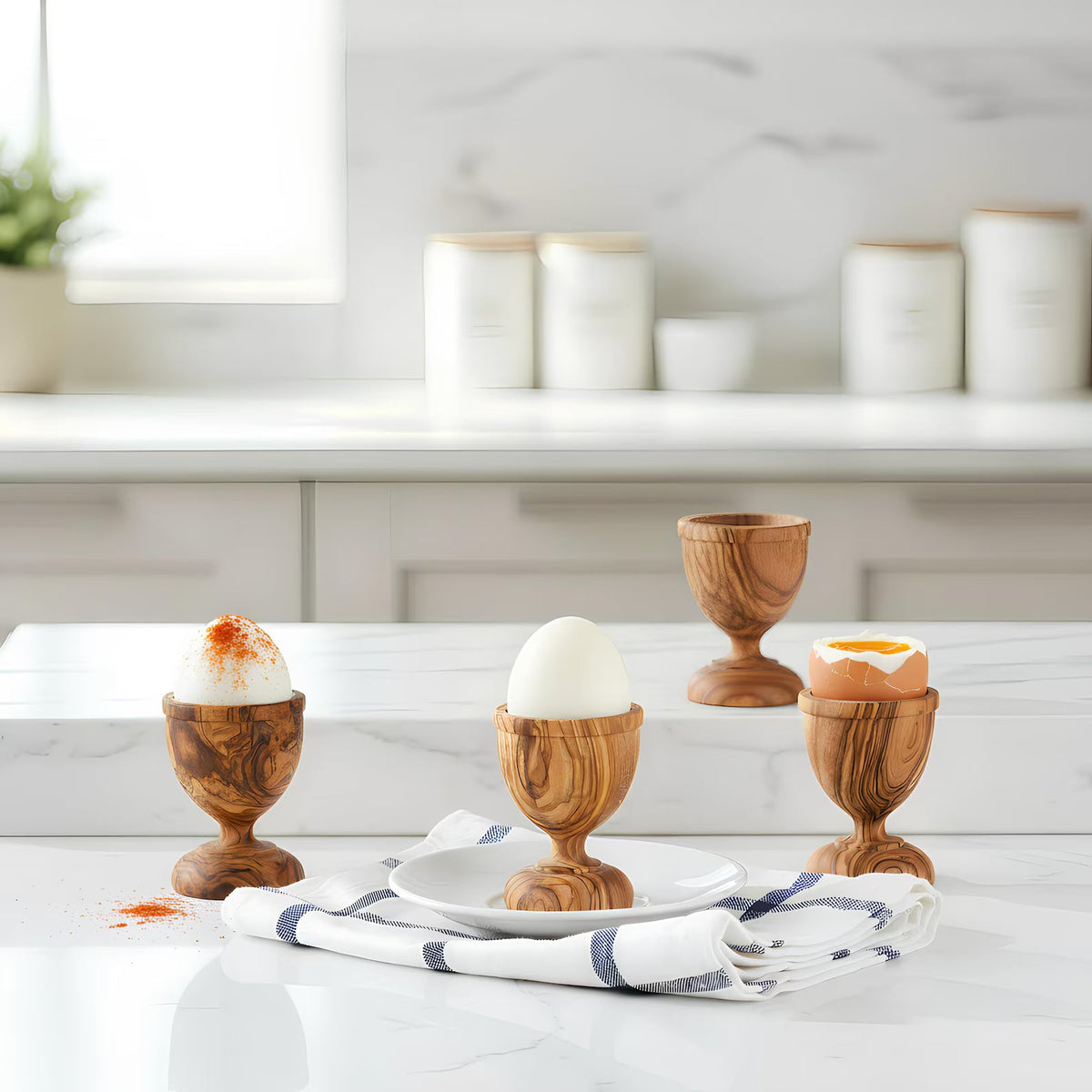 Coquetier en bois d'olivier