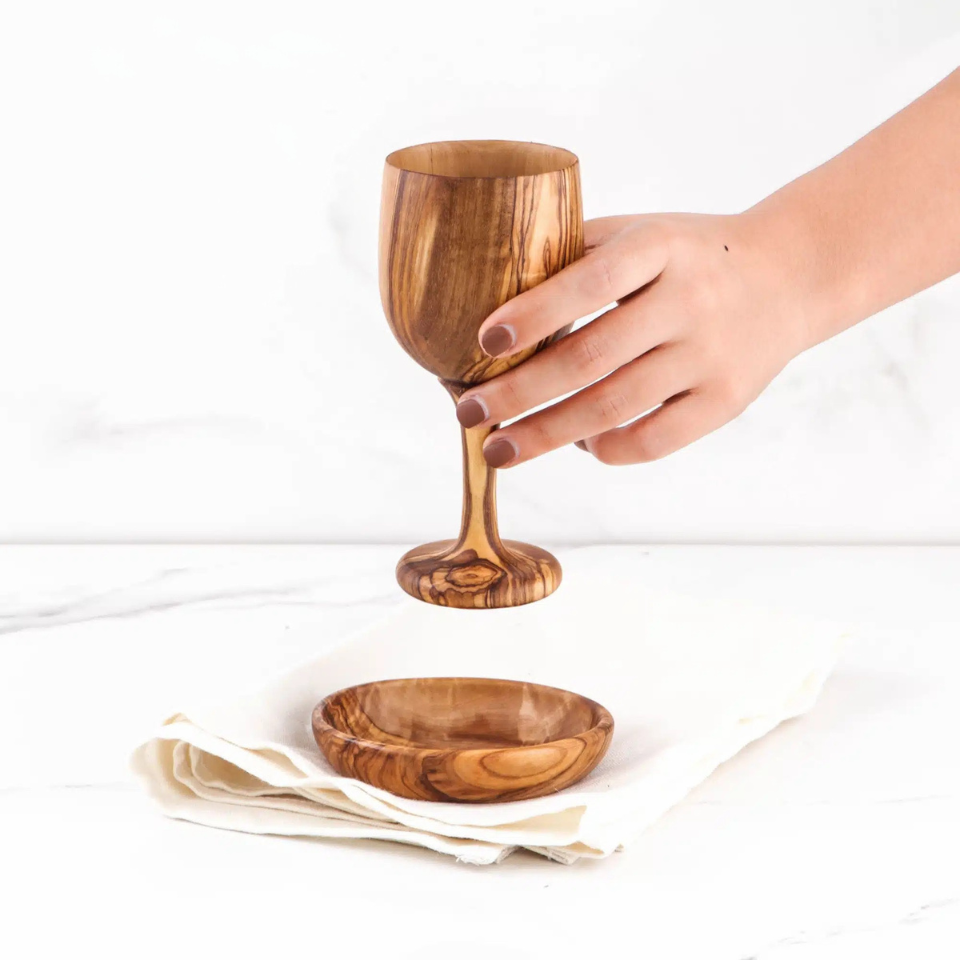 Verre à vin en bois d'olivier