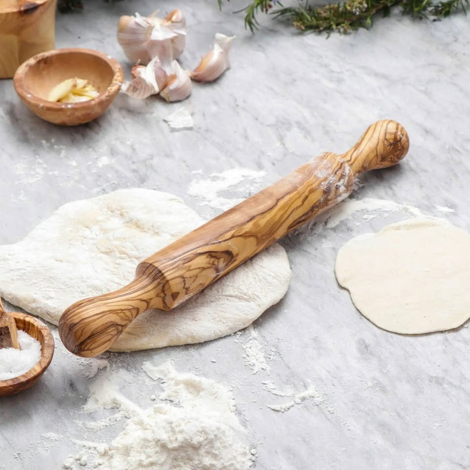 Rouleau à pâtisserie artisanal en bois d'olivier