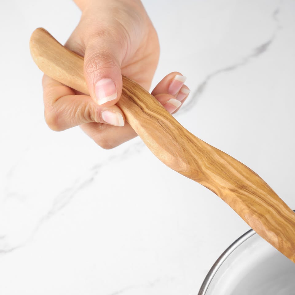 Cuillère de cuisine en bois d'olivier