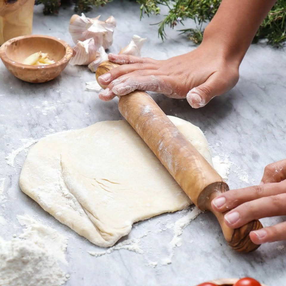 Rouleau à pâtisserie artisanal en bois d'olivier
