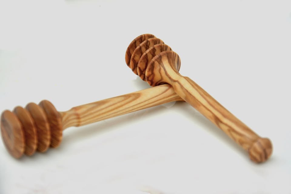 Cuillère à miel artisanale en bois d'olivier