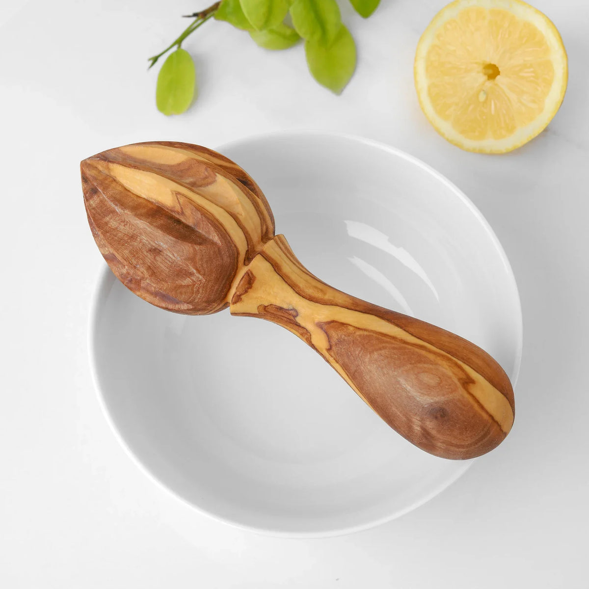 presse-citron en bois d'olivier